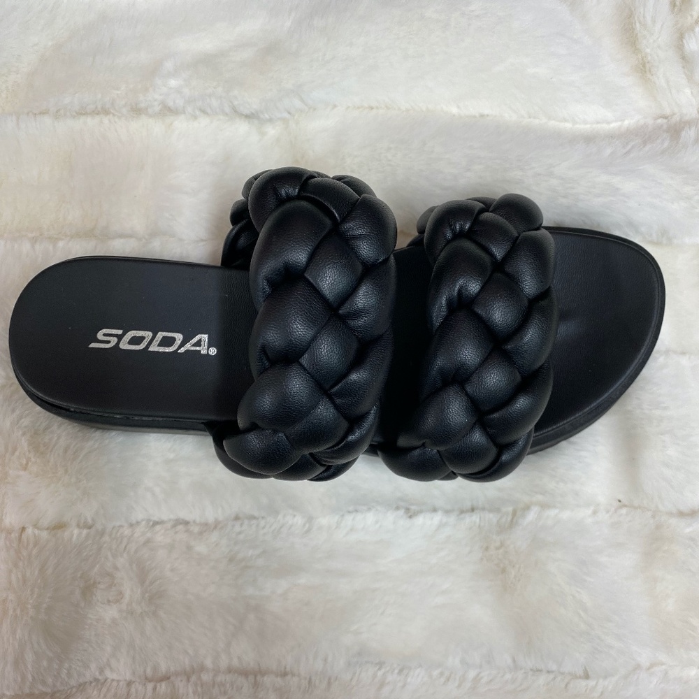 NWT Soda Pop-Up Black PU